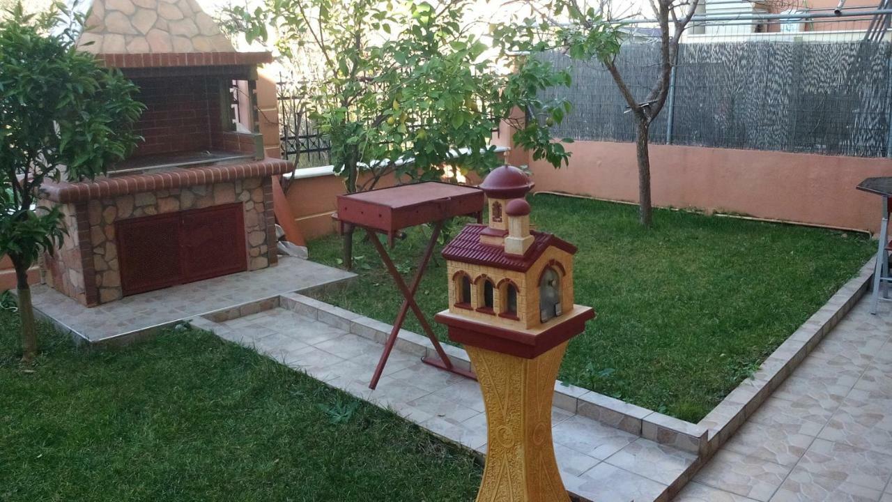 Maria Lux Apartments Volos Exterior photo