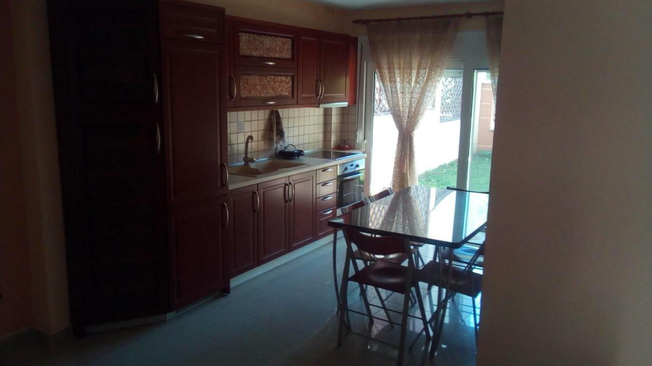 Maria Lux Apartments Volos Exterior photo